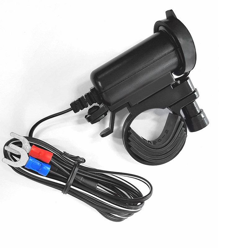 ΔΙΠΛΗ ΠΑΡΟΧΗ USB BOOSTER _ 180 3028